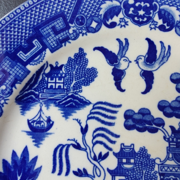 9 inch dinner 🍽️ plate | Blue Willow pattern 🔵⚪ | made in Japan - Picture 5 of 7
